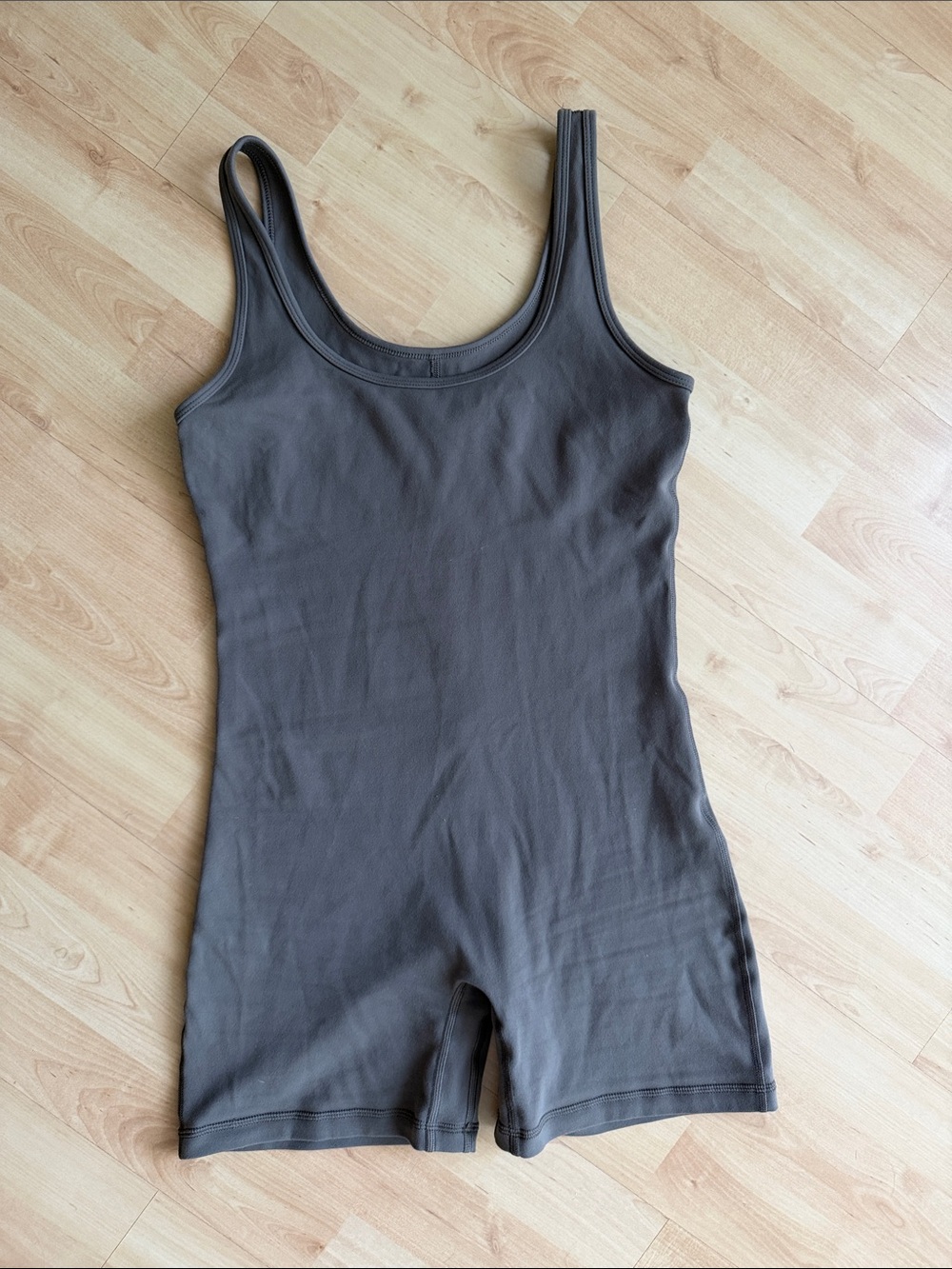 Aritzia Life Shake-It 5” Romper Shaded Grey Size S